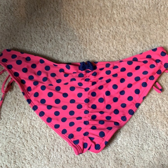Triangle swim top with two bottoms - Picture 5 of 6